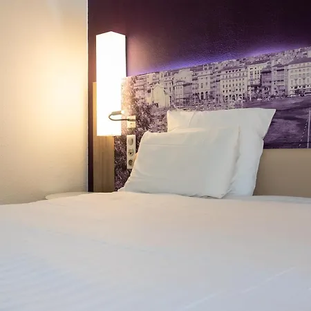 Mercure Centre Vieux Port Otel